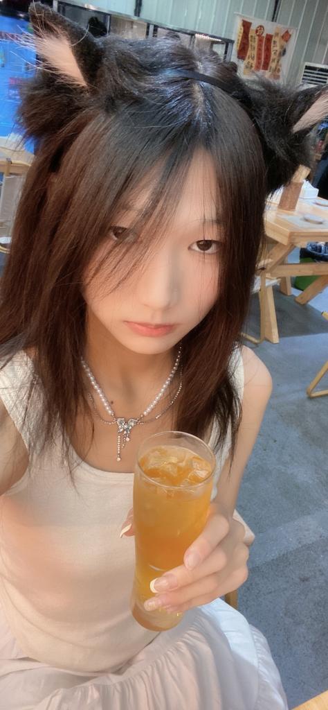 IDmiaoo's tweet photo. 在现实里真的很开心喔～
好想逃离互联网... https://t.co/xNIwEdFl5I