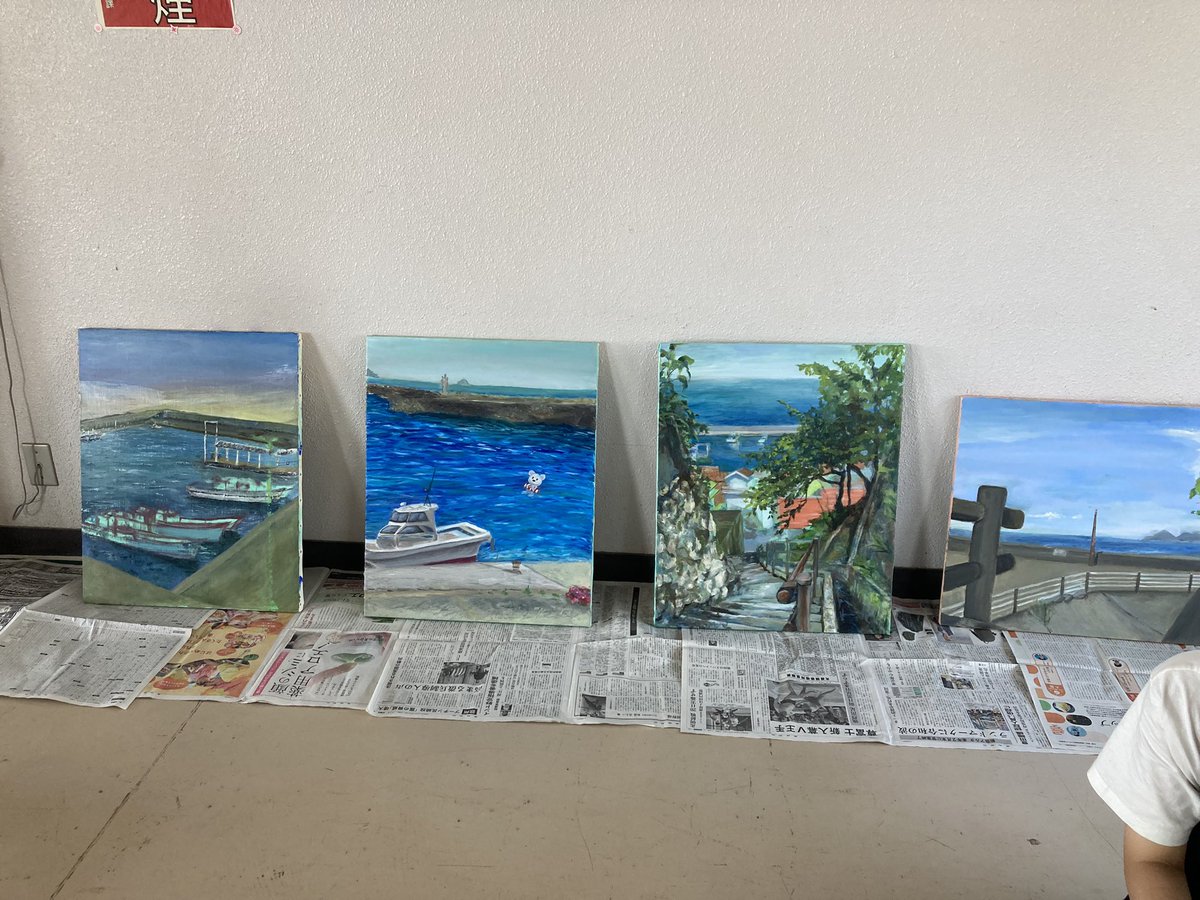 KNIT_10's tweet photo. 8/7から今日まで神島で合同合宿を行いました！
各部員描く景色が様々でどれも個性のある作品になってきました！暑い中でしたがみんなよく描けています♪
#美術部　#高校生　#海　#美術部集まれ
#三重県　#伊賀　#神島 https://t.co/wKE0Rpy1nx
