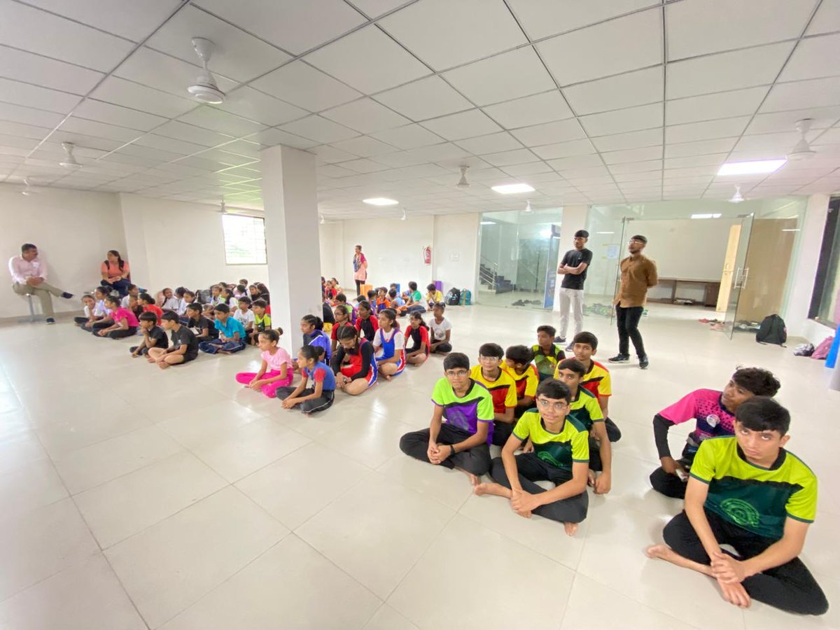 infojamnagargog's tweet image. અખિલ ભારતીય શાળાકીય રમતોની સ્પર્ધા ૨૦૨૪-૨૫ અંતર્ગત જામનગરમાં યોગાસન સ્પર્ધા યોજાઇ

અંડર ૧૪,૧૭ અને ૧૯ વયજુથમાં કુલ ૧૫૨ ખેલાડીઓએ ભાગ લીધો

#jamnagar #sportsnews #sportsevent #jamnagarnews