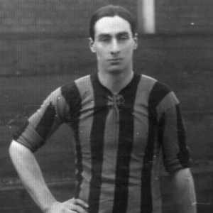 Olympics Gold!
We found out more about former master, Gordon Wright, OH Staff 1906-09, who taught Maths and Football at Hymers, while maintaining an international amateur football career and captaincy of Hull City. He won a gold medal at the 1912 Olympics.
oldhymerians.com/news/memories-…