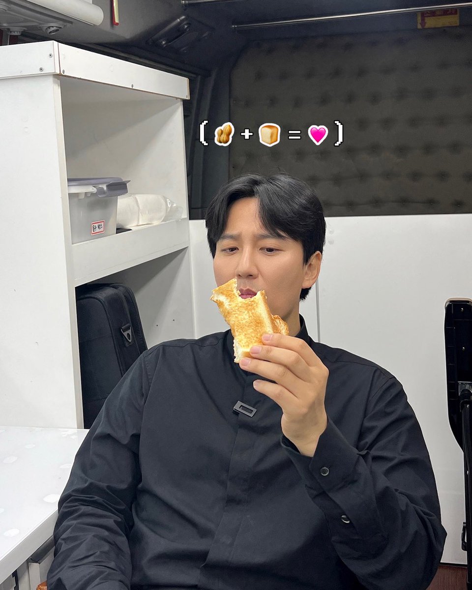 gilstory_ent's tweet photo. [길사이트] 📢 여러분 길남이 보고 가세요 

무더위 속 <#열혈사제2> 열촬 중인 남길_!

남길의 최애 간식은 과연 무엇일까요~?
🍭🍫🍦🍩🍪🥜🍞 

#김남길 #kimnamgil #열혈사제2 #TheFieryPriest2 #길스토리이엔티 #gilstoryent #キムナムギル #金南佶 https://t.co/4GogMO9sFZ