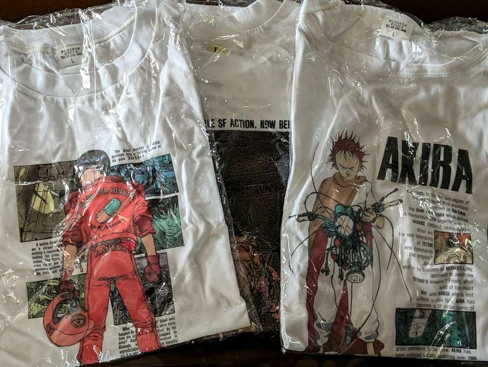 あとりえモリタオリジナルの「AKIRA」Tシャツ。当時よりも、いま着た
