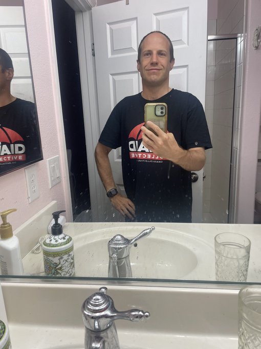 Good night I am tired. See you&rsquo;ll. More dreams to come! https://t.co/Z37N57fqDj