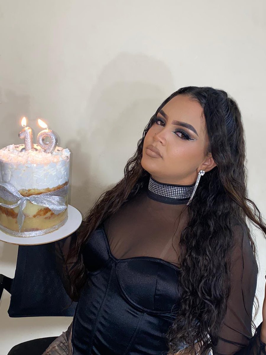 thay_candido5's tweet image. Desde 2005 brilhando em vida💫