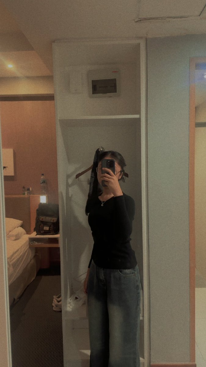 ootd
sksdin aku ya…🤗