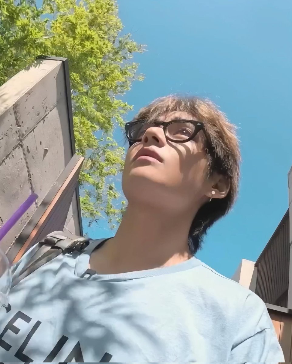 pretty guy stole the show i fear