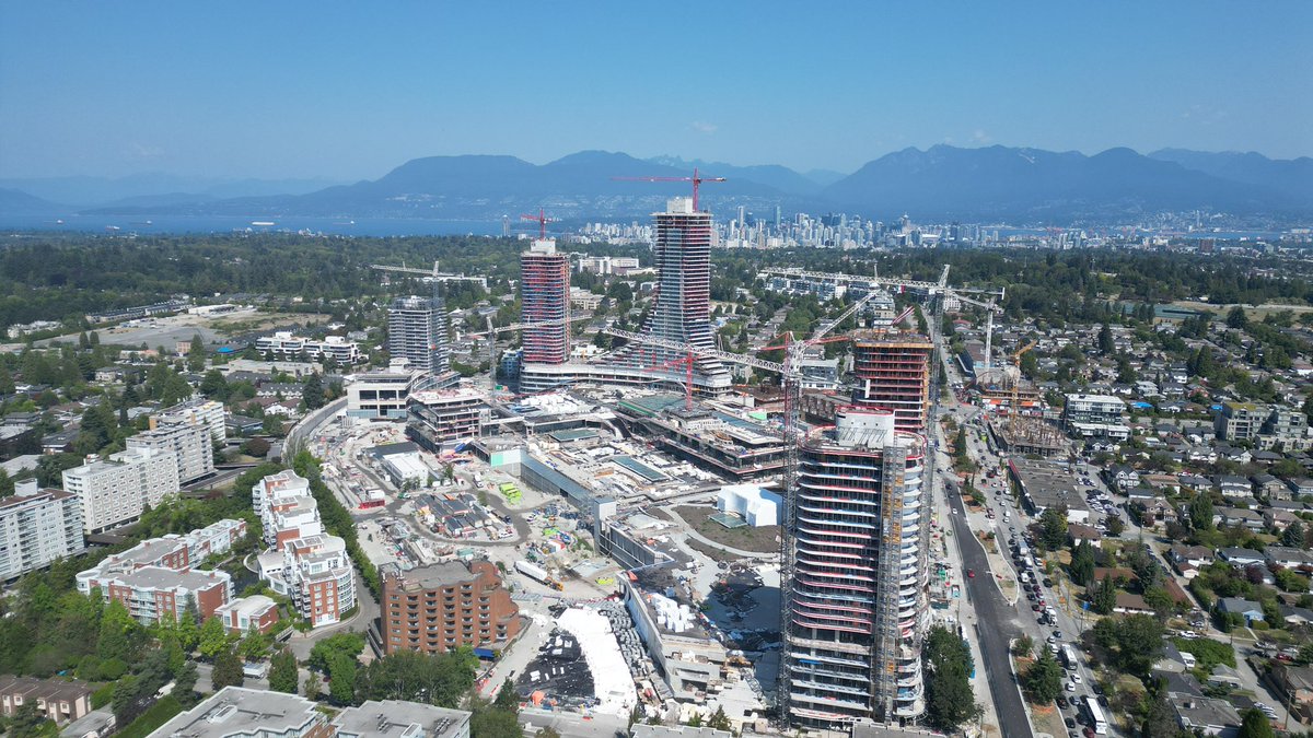 6 months after the fatal fly table accident at #Oakridge Tower 6, there are new tables in place and work is proceeding 
<a href="/EllisDon/">EllisDon</a>