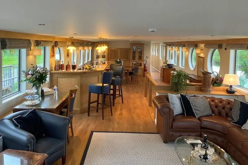 Four fabulous barges with some rare remaining availability for autumn 2024. 

Want to know more? Message us!