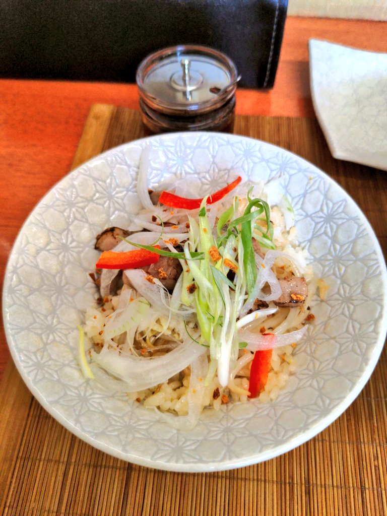 福々三座 さん　八千代緑が丘

和塩
煮玉子
肉ごはん

今日からお盆休み突入！
野球の日なのでこちらへ🍜

半端ないって
チャーシューに隠し包丁めっちゃ入ってるもん
こんなん普通出来ひんやん

行く度に進化し続ける素敵なお店✨
めちゃくちゃ美味かった！
ご馳走様でした😊