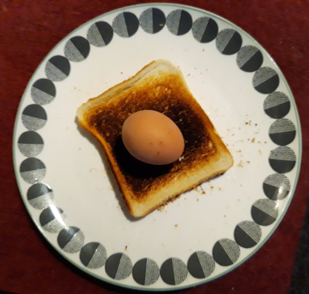 FredFli80762995's tweet image. In 1950s temp accommodation had another name "Guest houses " 
Oh those days living in one room with family and cooking by the coal fireplace while experiencing #homelessnes 
Made Great Toast on open fire using a trident fork 
#ListenUpHub