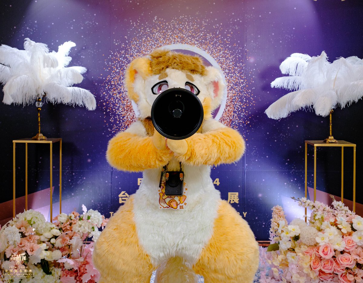 AAAAAAAAAAAAAAAAAAAAAA!!!!!!!!!!!!!!!!!!!!!!
📷 <a href="/howard5566183/">迪麗雅</a> 
#FursuitFriday