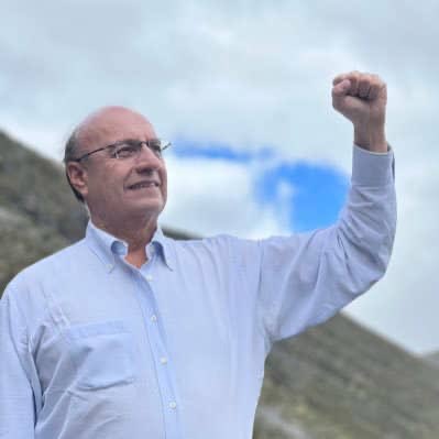 Continúa la cacería humana de Maduro, esta vez le toca al diputado Willian Dávila, exgobernador del estado Merida y lider de la resistencia democrática venezolana. William fue secuestrado por individuos armados, sin uniforme o identificación de cuerpo policial o militar,