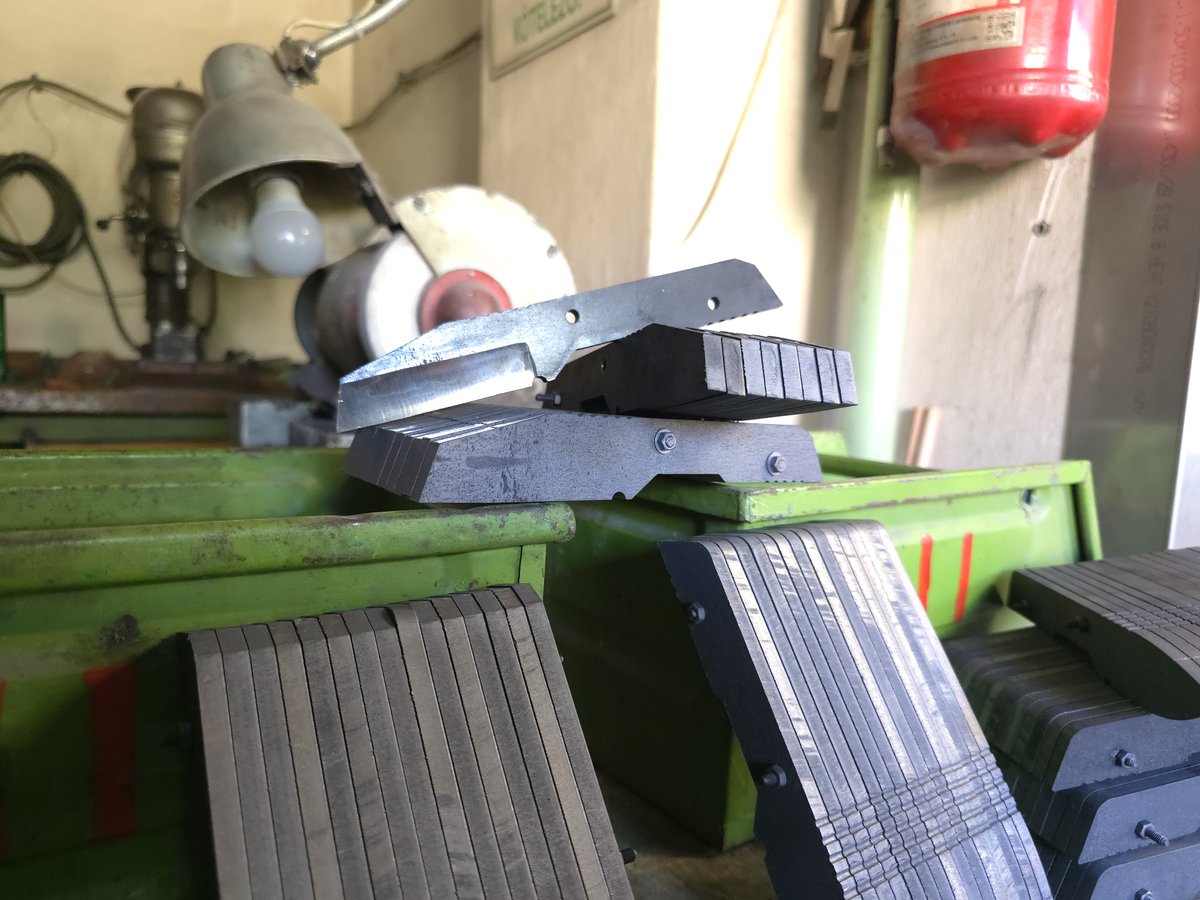 nnknives's tweet photo. Is this amount of PROTO enough? 🤔
Of course, we will show you every phase! 🛠️
#mkk #edc #knives #knife #getoutside #outdooradventure #outdoorliving #bushcraft https://t.co/byYEbEs3Hl