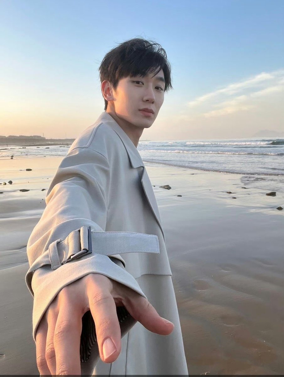 I think I found new crush 🫣☺️😍
哈哈哈哈哈哈哈哈哈哈哈哈哈哈哈

#RenYunjie 
#任运杰
