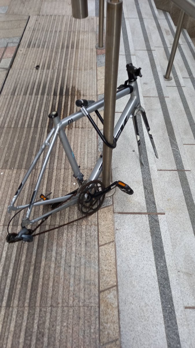 UPDATE: #Bike chained to rail IS #Art - official 
A #stripped #bicycle frame locked to a rail #London's  #Shoreditch is officially #modernart say art police but is not a #Banksy.