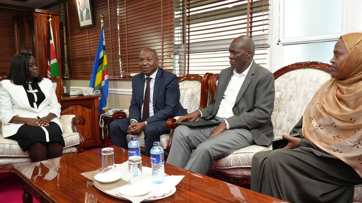 This morning, I had the pleasure of welcoming our CS at <a href="/MOH_Kenya/">Ministry of Health</a>, Dr. Debrah Mulongo Barasa. 
Her extensive expertise in the health sector will aid in the realization and execution of Universal Health Coverage, ensuring Kenyans receive the greatest medical care available.