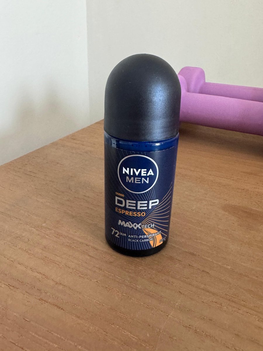 DefaPebri's tweet image. W lgi ngegym, trus ada orang bau bngt ngedktn w. W kira mau sok ngajarin, trnyata nanya w pke apa biar tetap wngi wlau kringetan. W jwb NIVEA MEN DEEP ESPRESSO, dia ga prcaya. Jdi, w sruh bktiin di event Nivea di Cipete 10 Agustus. Info di cipetecreativedistrict.id/c2d
