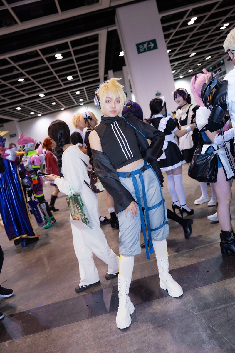 sonnysplus's tweet photo. #ACGHK2024 Day5
クラウド with no sword but headphone lol

#鏡音レン　#ReadySteady https://t.co/hdiomf7JeK