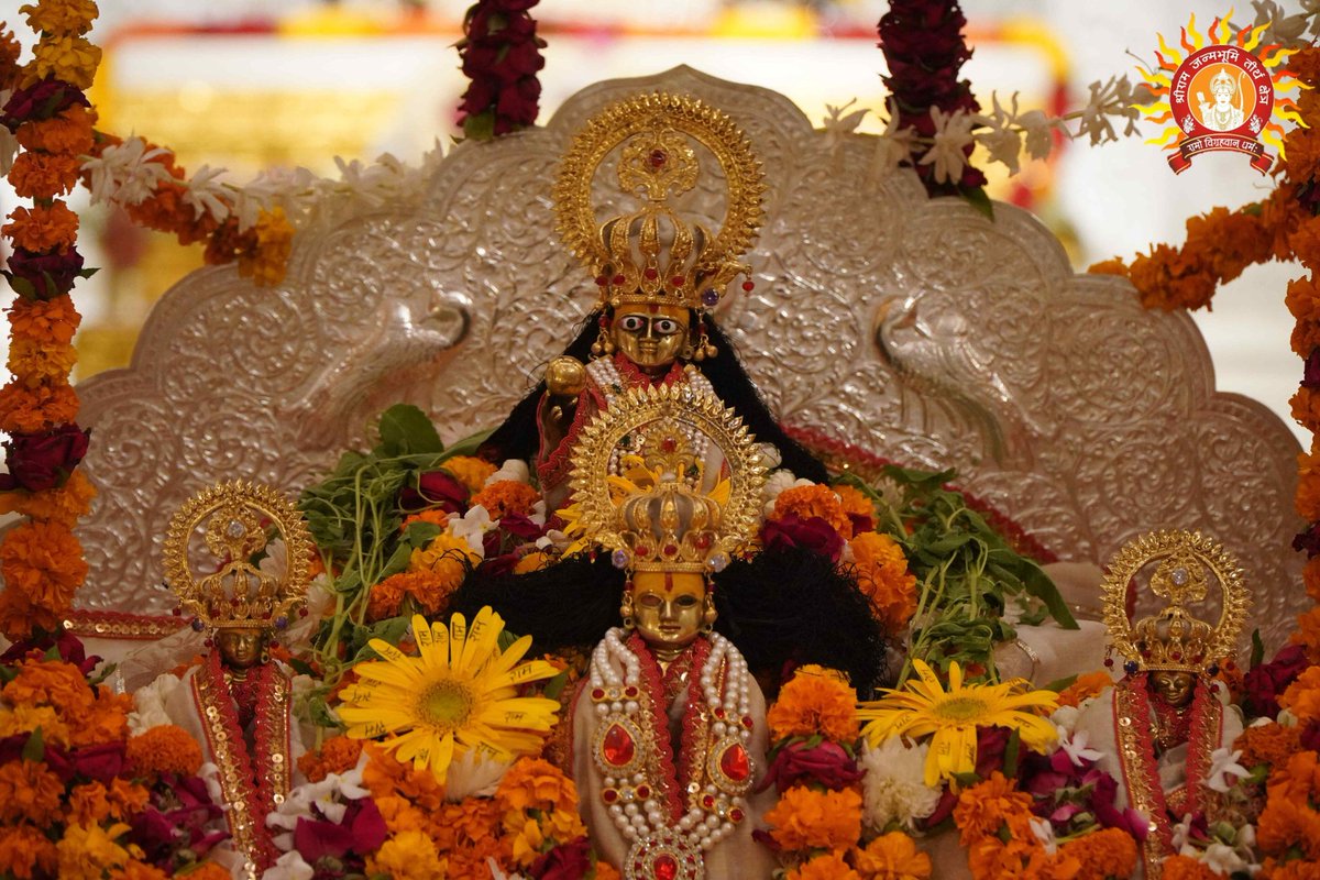 ShriRamTeerth's tweet photo. On the auspicious day of Nag Panchami, Bhagwan Shri Ram lalla Sarkar along with His brothers, is seated on a Hindola. 

Hindola Darshan will continue for next some days.

नागपंचमी के पावन दिन पर आज भगवान श्री रामलला सरकार को अनुजों सहित हिंडोले पर विराजमान किया गया। https://t.co/eCI7QmIVK9