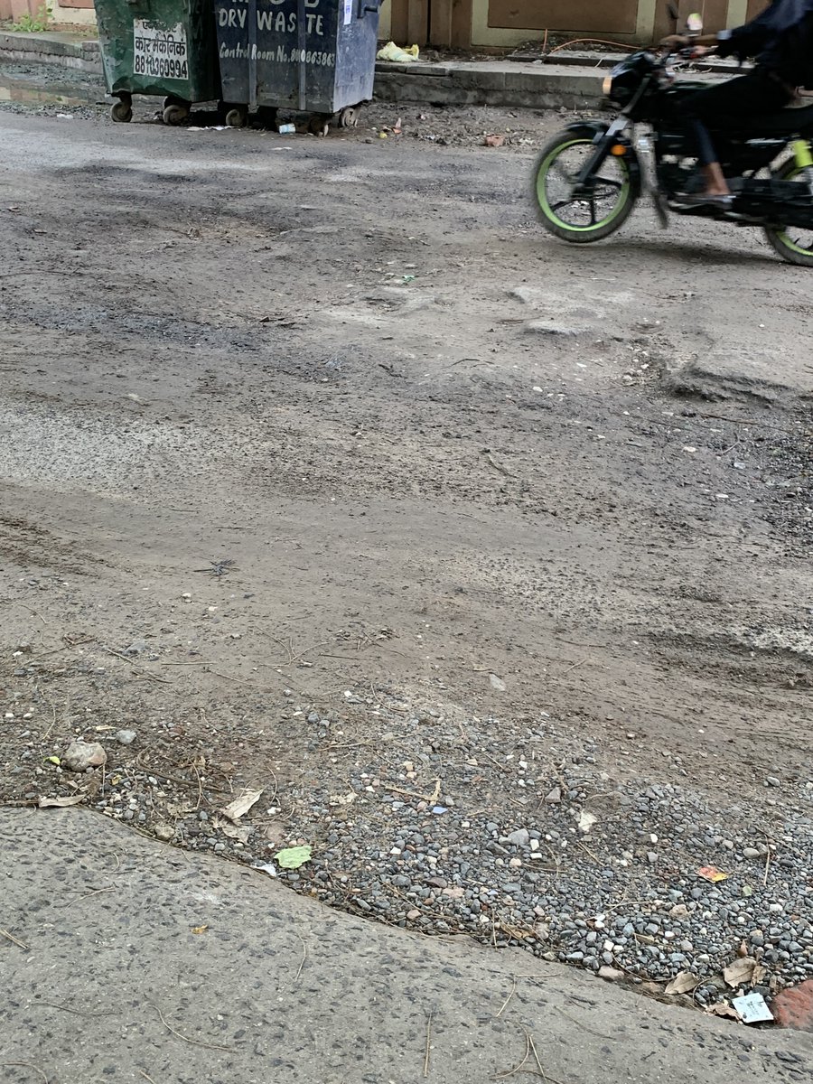 shrava's tweet photo. @LtGovDelhi @official_dda @MCD_Delhi and why is @kjsehrawat not doing anything? When @BJP4India  wants a vote, they promise 10,000 things but do nothing. Dwarka is also a part of Delhi, why is it being deserted and not being maintained like other parts of Delhi? https://t.co/YrRCh5xZDP