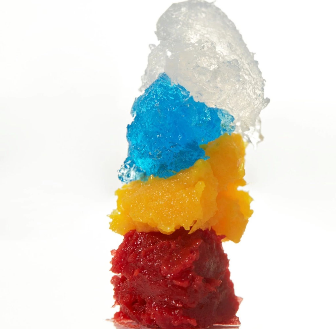 macam tak percaya INGA ada blusher warna warni ni! kalau sapu dekat pipi ni jadi warna biru ke ek???