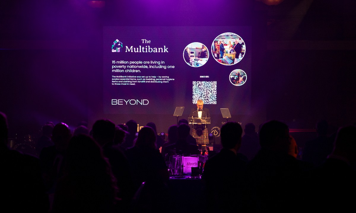 Thanks to your incredible support, we raised over £2,000 for #TheMultibank charity at our Annual Award event, BEYOND!  🙌 ✨

ICYMI - there's still time to donate: ow.ly/o6Ef50SRYZh

#Palletline #Charity #PowerOfPartnership #LogisticsCompany