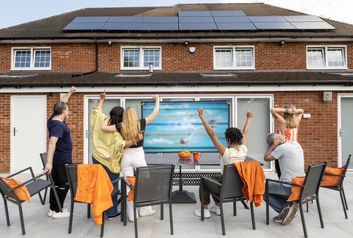 edfenergy's tweet photo. We’ve just launched our new campaign to show how EDF is changing the way we’re powering the nation, one home at a time.🎉 

To celebrate, enter to win one of three £9,000 solar packages to help you save cash and carbon! 🌞 

#ChangeIsInOurPower

https://t.co/hbFkJMI6wX https://t.co/hpV5RnImZs