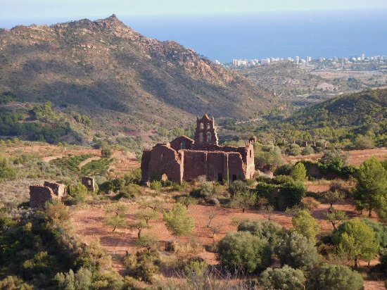 MontseEscriban4's tweet photo. Los recuerdos tienen más poesía que las esperanzas; como las ruinas son mucho más poéticas que los planos de un edificio en proyecto.

Jacinto Benavente https://t.co/mO8yhAsI29