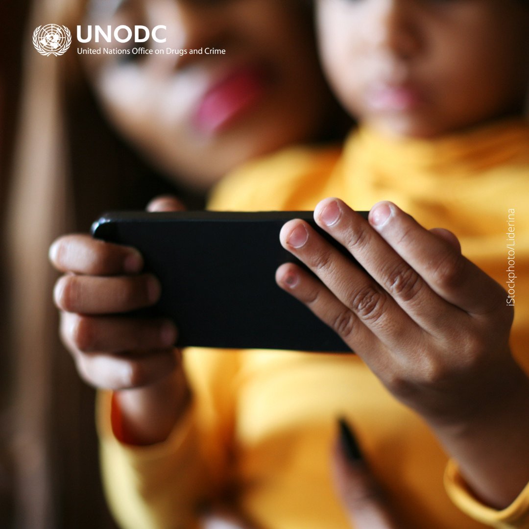 75% of youth aged 15-24 use the Internet on a daily basis.

Traffickers use it to control their victims remotely 📲

Strong policies and regulations are needed to ensure that digital platforms are not misused and that young people do not fall victims to this crime.

#YouthDay
