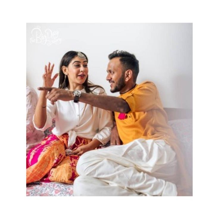 RutujaDev75136's tweet photo. Only few days to go ....for their anniversary..💗💗 god protect their from evil eyes....🙏🙏❤️
#partitayles https://t.co/IVLwFeeKbF