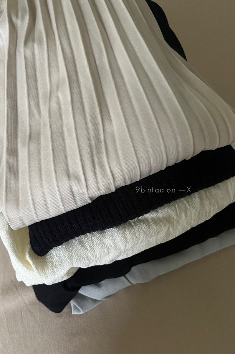 9bintaa's tweet photo. യ Skirt collection𓂃 𓈒 ˖

start from 40ribuan aja, semuanya nyaman. markah thread ini bakal aku spill try onnya, semuanya bener2 cakep🥹👍🏻 https://t.co/Ww2KDHQsOt