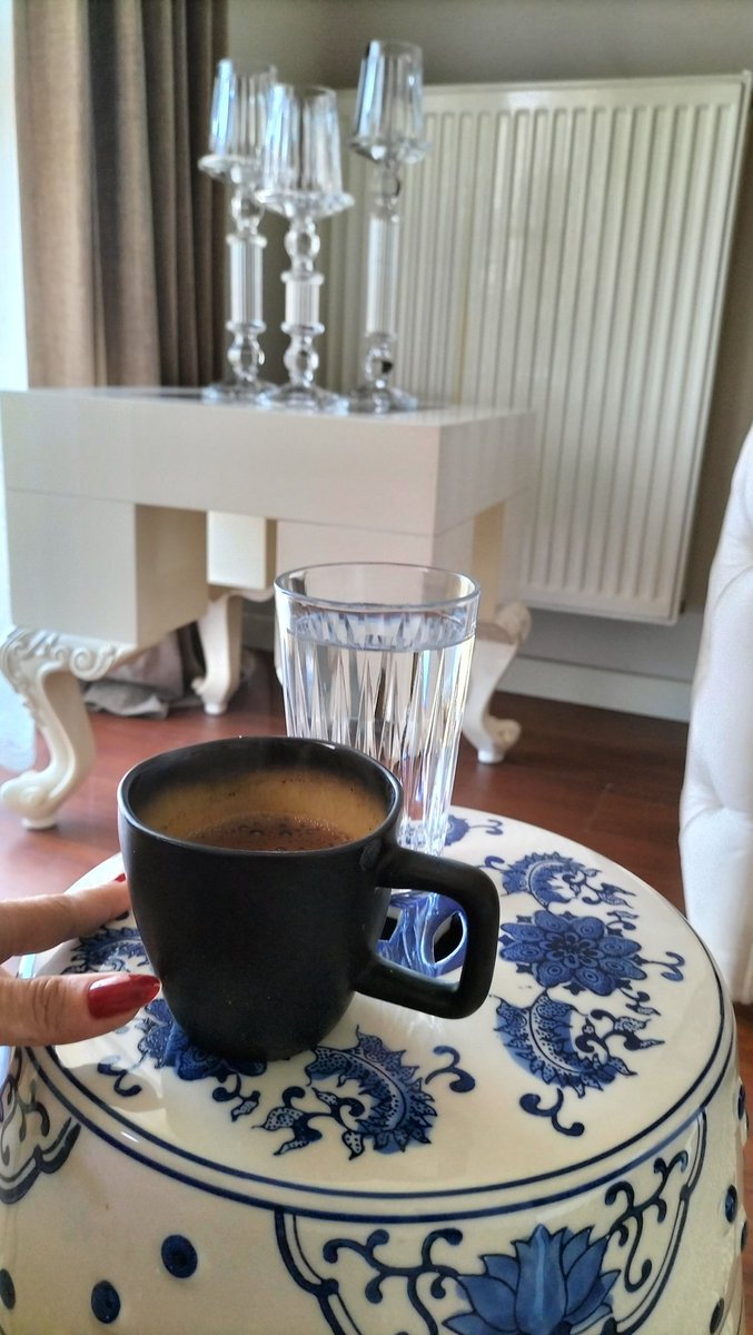derin00mavi's tweet photo. Adı yeni gün ama hep aynı gün... https://t.co/d2afuxyxe4