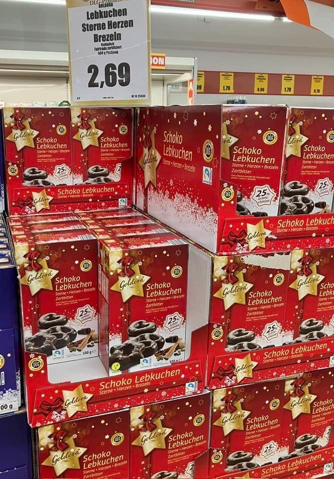 Littlewisehen tweet media