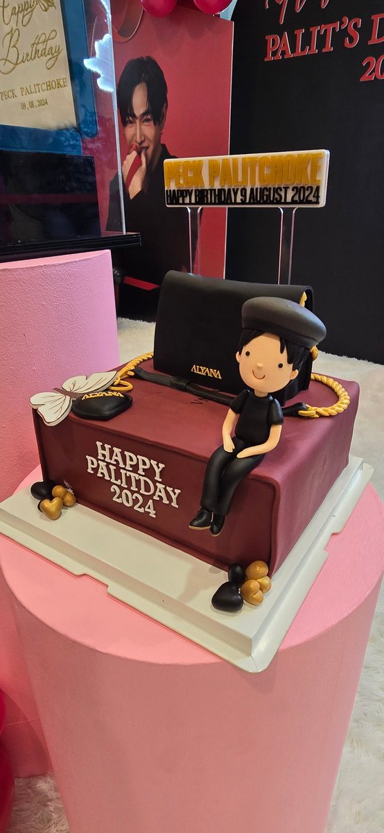 JuneNattapat's tweet photo. ทอง เงิน และ เค้ก @peckpalit 
เพื่อเฮียค่ะ 
HBD PECK PALITCHOKE
#HAPPYPALITDAY2024
#เป๊กผลิตโชค 
#PeckPaLitChoke https://t.co/OYgHG3KsYl