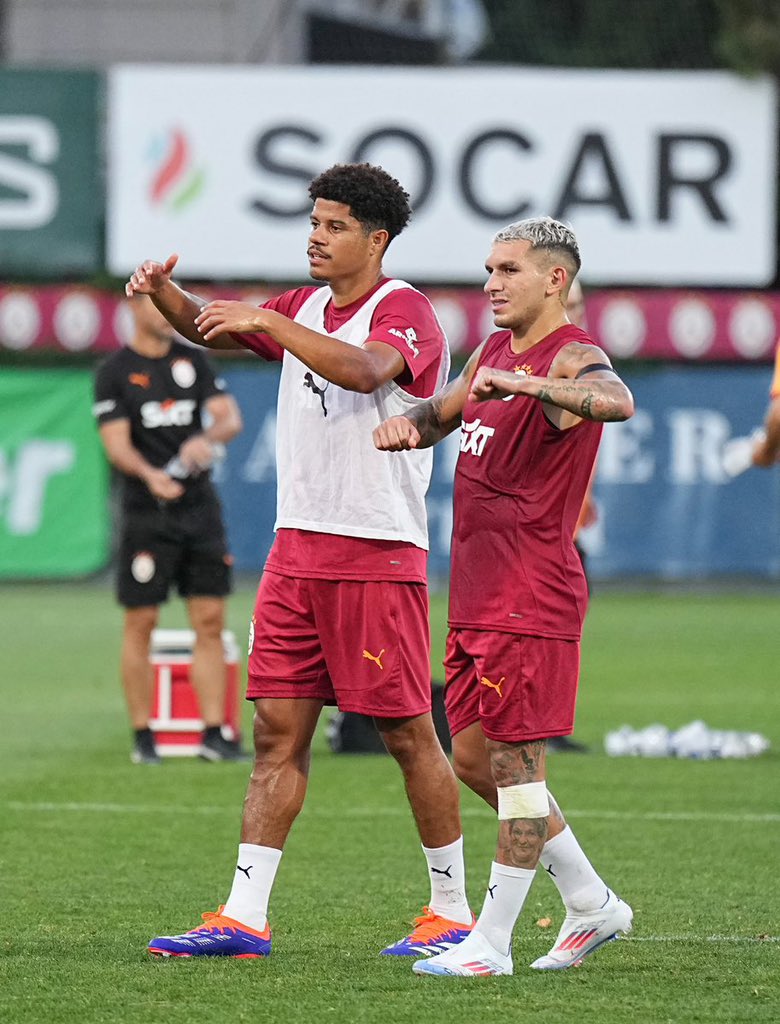 Hedef 10 bin takipçi.
10 bin takipçi altında kimse kalmasın...

Galatasaray taraftarı takipleşiyor. Küçük hesap kalmasın. Fav, ment rt atan Galatasaraylılar takibe takip yapsın..