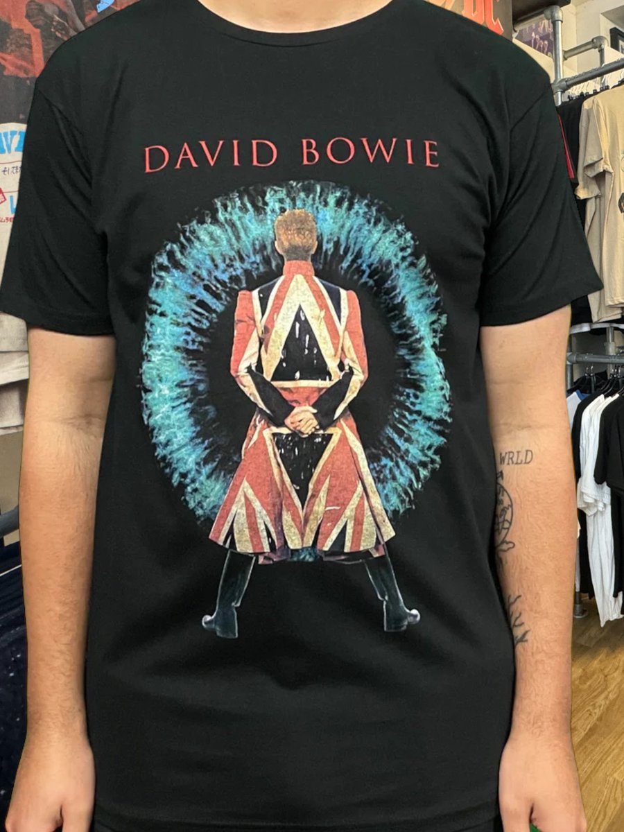 RocktPooleMerch's tweet photo. The Bowie Experience is widely regarded as one of the most authentic tributes to the musical and creative genius of David Bowie. 
Founded by Dorset-based frontman Laurence Knight in 1997.
@LighthousePoole https://t.co/bNyLNysPTX