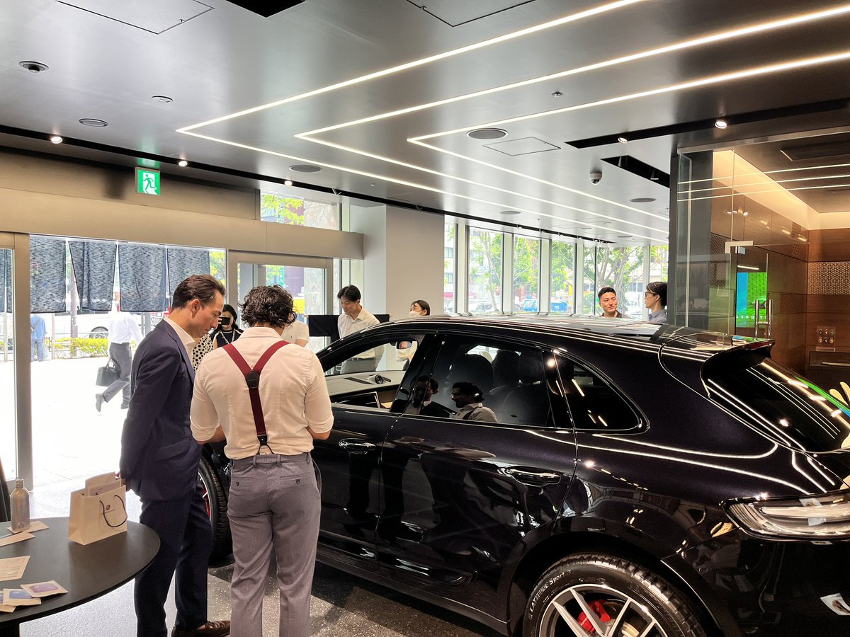 Exclusivecars_J's tweet photo. 先日、近隣企業の皆様にお立ち寄りいただける、
朝活イベントをスタジオにて実施いたしました！ https://t.co/o0iNudALwY