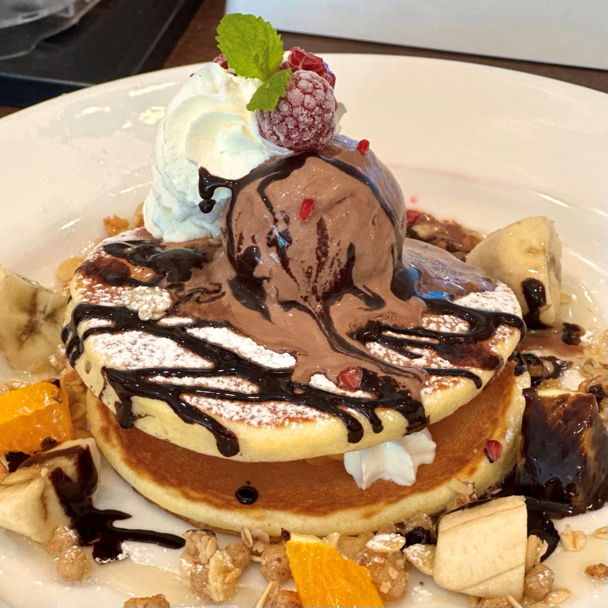 Dennys_PR's tweet image. ／
📢 お誕生月が近い方！
＼

#デニーズアプリ のお誕生日特典はと～っても豪華なんです！😊

🎉20%OFFクーポンプレゼント！
🎉バースデーデザートプレート！

ぜひアプリをダウンロードしてプレゼントをゲットしてくださいね♪

🔽ダウンロードはこちら
dennys.jp/app/login/?utm…