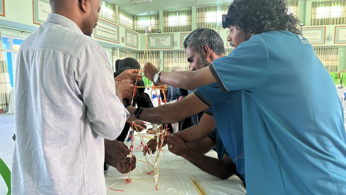 FahiTraining's tweet photo. Session two of @TeamFenaka CSET, Teamwork and leadership development session carried out with about 60 participants from over 24 station of Haa Alif &amp; Haa Dhaal atoll. 

#training #servicewithasmile #serviceindustry #customersatisfaction #customerservice https://t.co/J9Ans7CROY