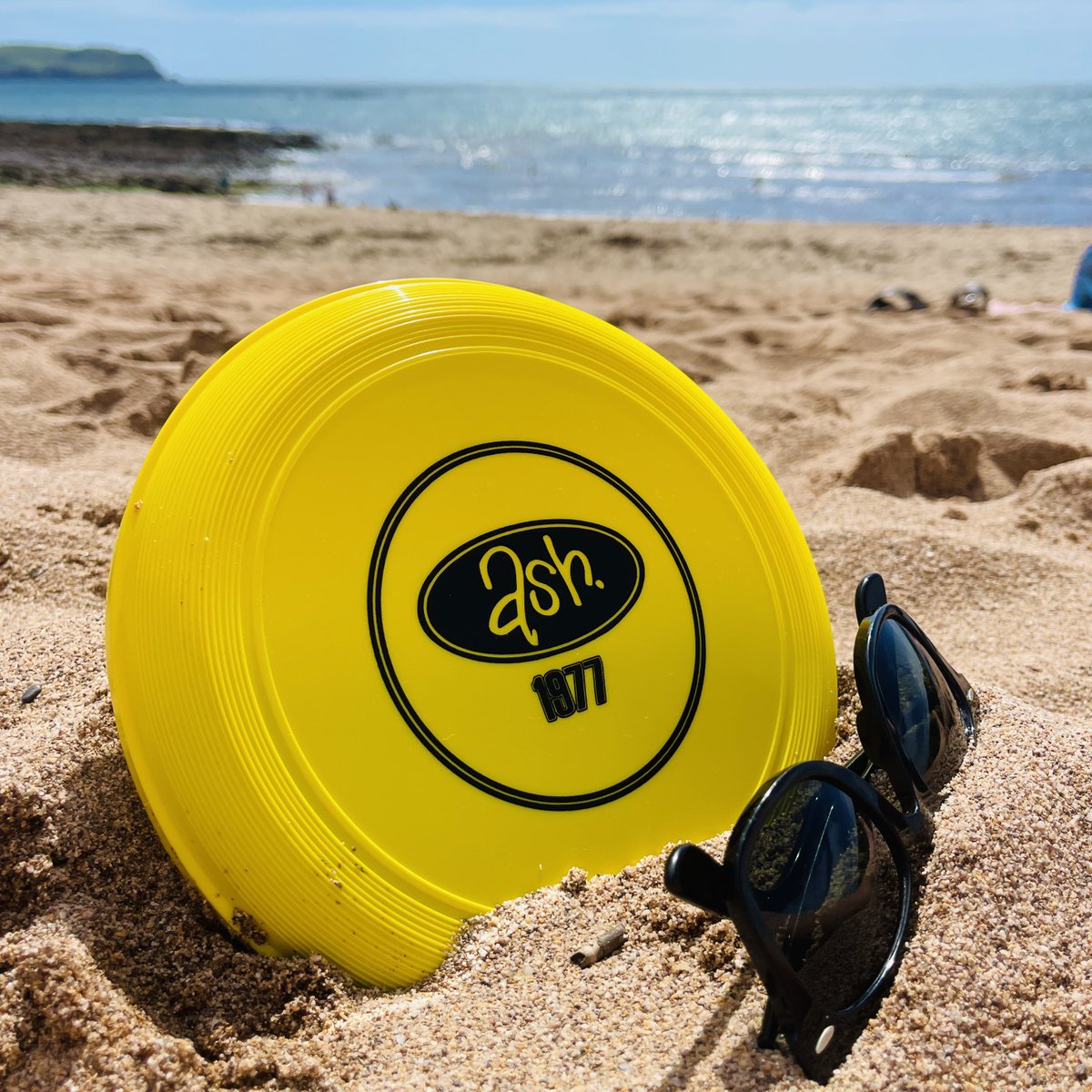 OnTheSuperFly's tweet image. Holidaying like it’s 1977!
#Devon #Southcoast #Frisbee
@ashofficial @onionrick @Noosh1977