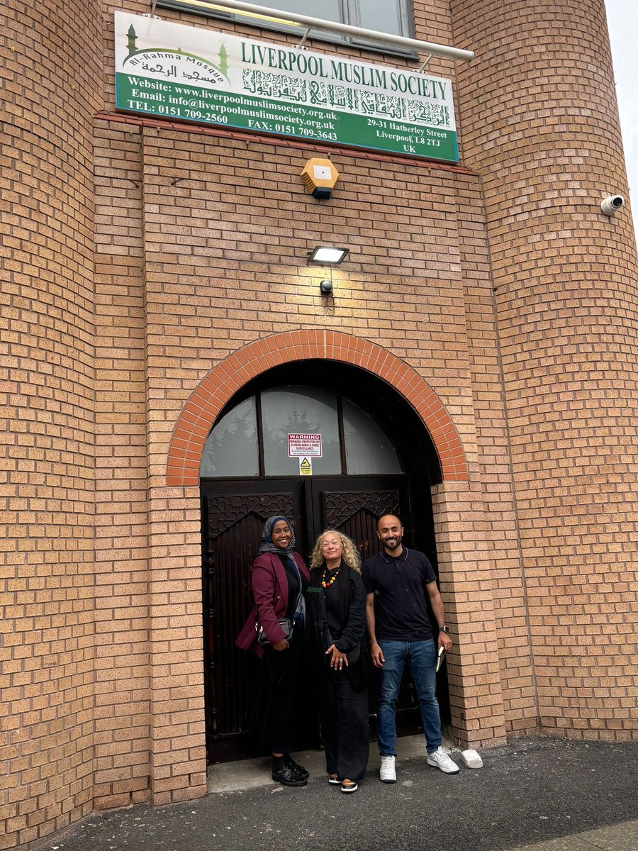 KimJohnsonMP's tweet photo. With @rahima_farah visiting the Al-Rahma mosque to talk to the Iman and the community leaders about what we can do to support our Muslim community in Liverpool Riverside against this recent upsurge in Islamophobic hate. https://t.co/1pIVPRv74o