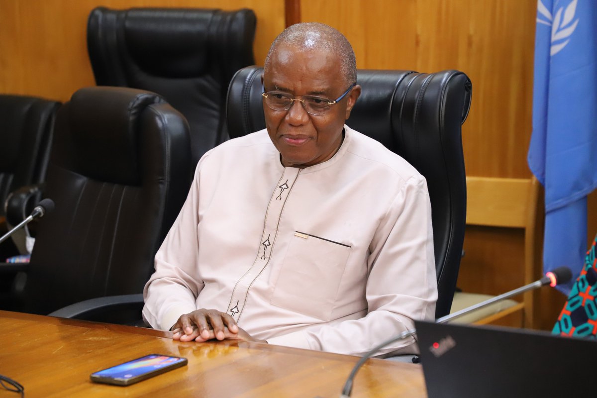 <a href="/ECA_OFFICIAL/">ECA</a> <a href="/ECASROCA/">ECA Central Africa</a> <a href="/ECA_SRO_EA/">ECA SRO-EA</a> <a href="/ECA_SRO_NA/">ECA Office for North Africa</a> <a href="/ECASROSA/">ECASROSA</a> <a href="/ECA_SROWA/">ECA West Africa</a> <a href="/ONU_fr/">Nations Unies (ONU)</a> <a href="/claverGatete/">Claver Gatete</a> <a href="/KarimaBBS/">Karima Bounemra Ben Soltane</a> <a href="/BakaryDosso/">Bakary DOSSO</a> <a href="/NgoneDiop9/">Ngone Diop</a> <a href="/EuniceKamwendo/">Eunice G. Kamwendo</a> <a href="/mamakeita_mama/">Mama Keita</a> <a href="/JLMastaki/">Mastaki Jean Luc Namegabe</a> <a href="/AminataMaiga20/">Aminata Maiga</a> <a href="/OnuSenegal/">ONU Sénégal 🇺🇳</a> <a href="/CinuDakar/">Centre d'Information des Nations Unies Dakar</a> <a href="/UNGeneva/">United Nations Geneva</a> <a href="/economie_sn/">Ministère de l’Economie, du Plan & Coopération</a> La Directrice de l'<a href="/IDEPOfficial/">IDEP Africa</a>, Mme Karima Bounemra Ben Soltane <a href="/KarimaBBS/">Karima Bounemra Ben Soltane</a>, et tout le personnel de l'Institut ont rendu un vibrant hommage à M. Thierry Amoussougbo.

Une cérémonie d’au revoir teintée d’émotions, de très belles anecdotes et des jolis cadeaux.