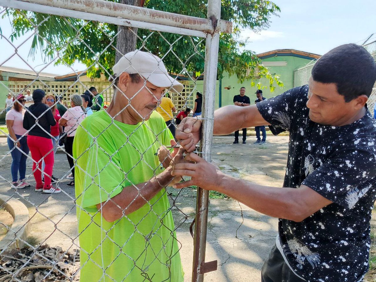 Carlos Hernández tweet media