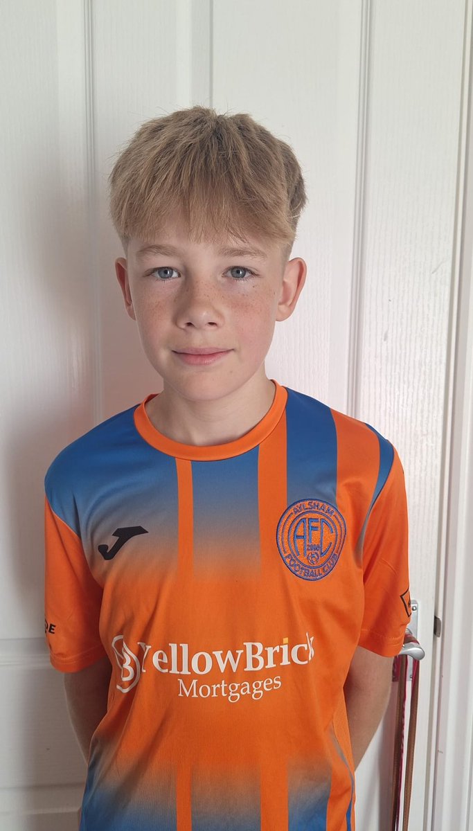 Tobias up next! Another lad who’s just finished his first full season with us. Scoring some important goals from upfront. Couple of stand outs being our cc cup quarters with an outstanding finish and a bullet header against his old team. Work rate and attitude 👌🏼✍️💪🏼🟠🔵