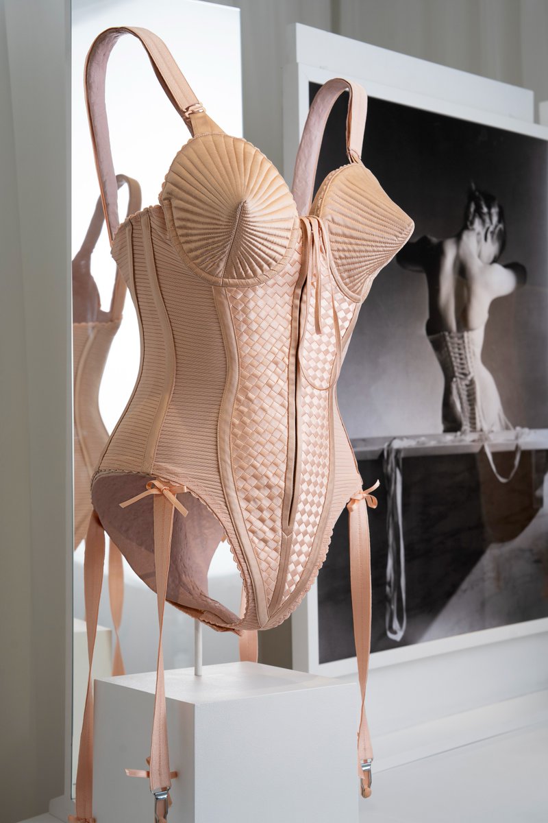 Strike a pose 🪩

The hyper-femininity of Jean Paul Gaultier’s exaggerated corset is rooted in the work of “Falabalas” fashion designer Marcel Rochas and his famed wasp-waist corsets. Worn by Madonna for her Blond Ambition tour in 1990.

Now on view through Sept. 30 in Lacoste.