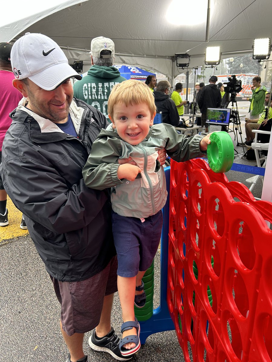 This is what it looks like when <a href="/SalvationArmyUS/">Salvation Army USA</a> connects our community. Friends of @Boston25 joined us, <a href="/KrocBoston/">Kroc Center Boston</a>, <a href="/McCreasCandies/">McCrea's Candies</a>, and other partners at today’s #ZipTrip in #HydePark.