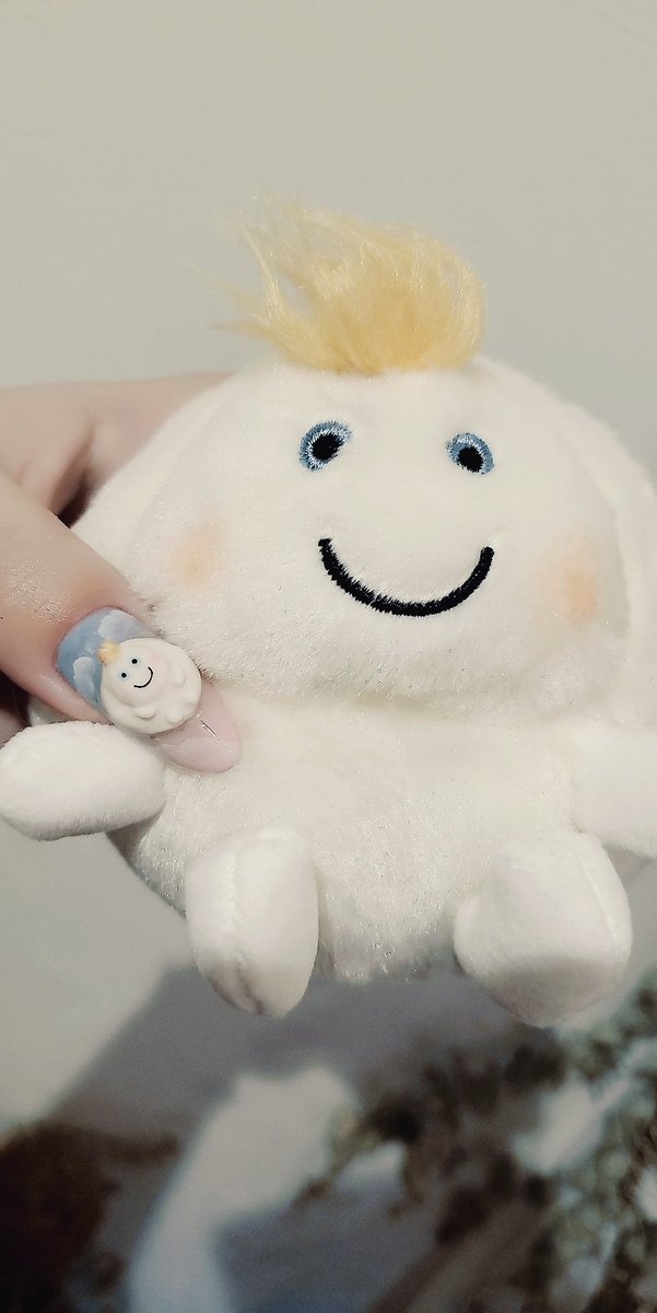 mimi28475710's tweet photo. Windyちゃんネイル作ってみました♪
ありがたい事に購入出来たグッズ達
サコッシュもTシャツもタオルも素敵だったけどWindyちゃんが1番嬉しかった☆
可愛すぎです👼
日産スタジアムLIVEはご縁が無かったけどこれで幸せ♡
#久しぶりの投稿 #藤井風 #ネイル #Windy https://t.co/Bg65KpDDpY