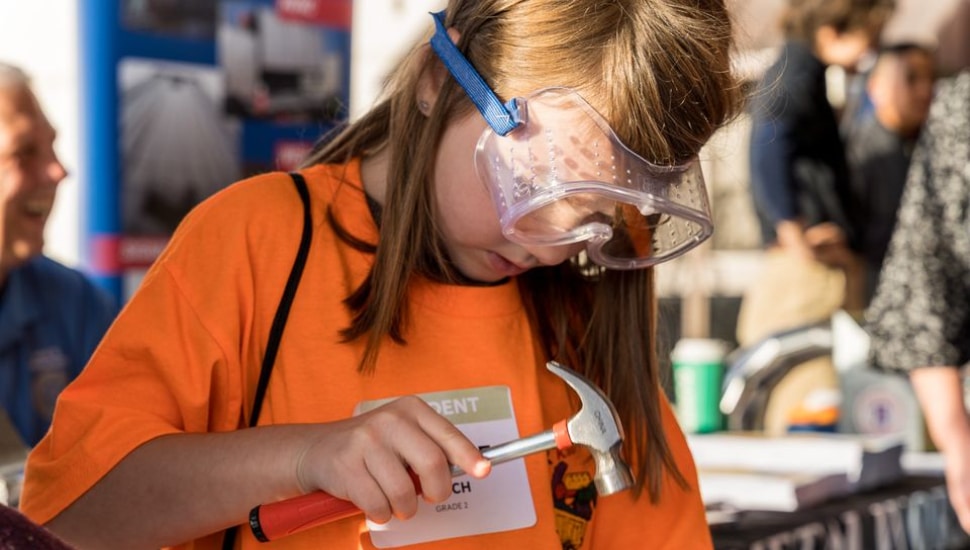 DCEDSecretary's tweet image. In PA, we start young to expose students to different career paths. I love seeing our next generation workforce being engaged in innovative ways, like at this summer camp that’s introducing girls to the trades &amp;amp; construction. #WorkforceInPA
ow.ly/vmUz50SRiPk
