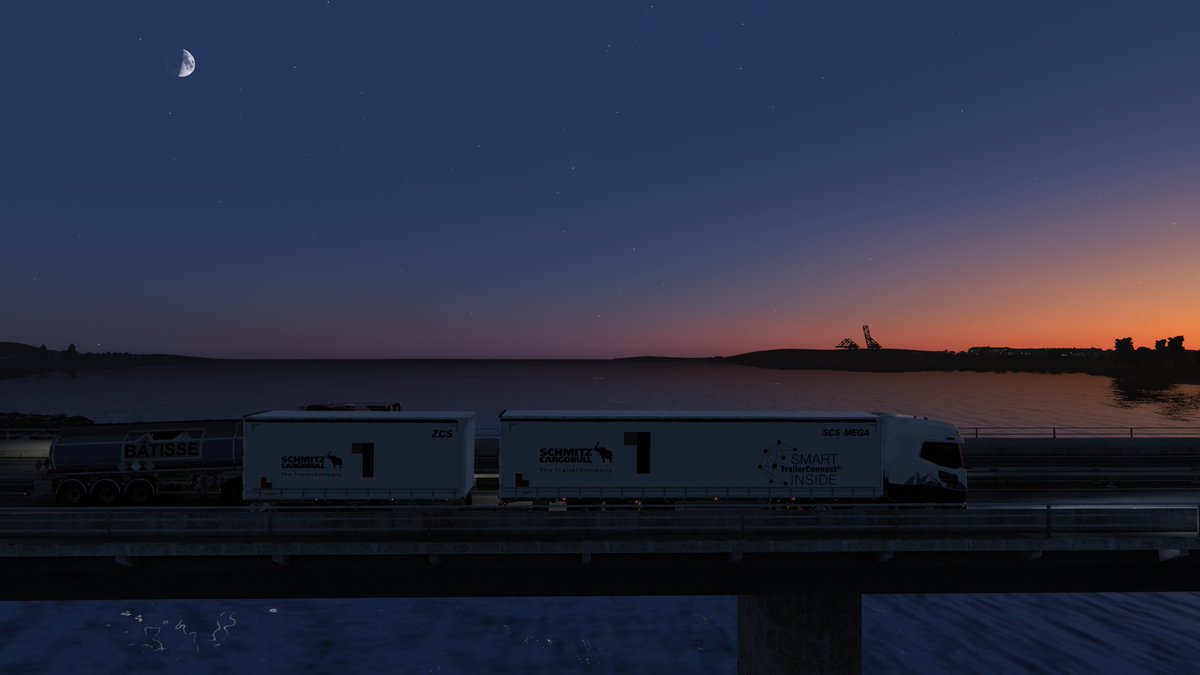 banasnap's tweet image. Danish roads, nordic vibes 🌆

Cruising with my DAF XG+ and the Schmitz Cargobull S.CS UNIVERSAL trailer, transporting nylon cord from Gedser to Esbjerg 🇩🇰

Denmark’s Nordic charm never disappoints — calm roads, lush greenery, and serene coastal views made the trip a true…