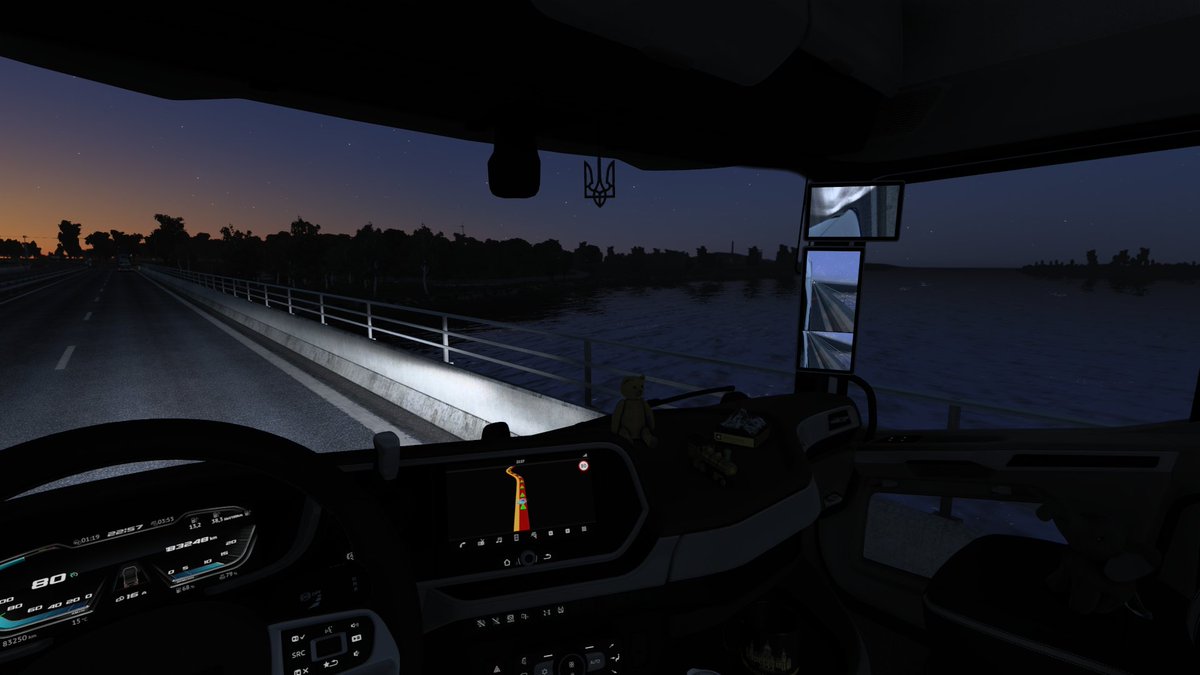 banasnap's tweet image. Danish roads, nordic vibes 🌆

Cruising with my DAF XG+ and the Schmitz Cargobull S.CS UNIVERSAL trailer, transporting nylon cord from Gedser to Esbjerg 🇩🇰

Denmark’s Nordic charm never disappoints — calm roads, lush greenery, and serene coastal views made the trip a true…